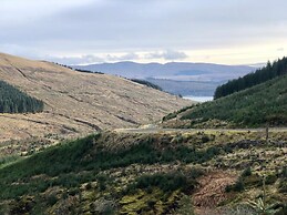 Off Grid Cabin Sleeps 2, Pets Ok, 20 min to Dunoon