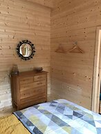 Off Grid Cabin Sleeps 2, Pets Ok, 20 min to Dunoon