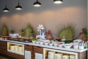 Maia Luxury Beach Hotel & Spa