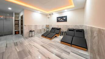 Maia Luxury Beach Hotel & Spa