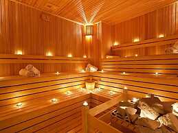 Maia Luxury Beach Hotel & Spa