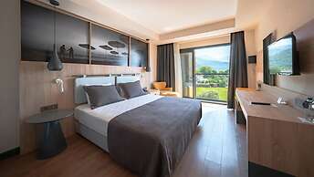 Maia Luxury Beach Hotel & Spa