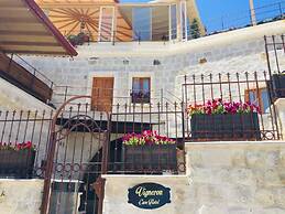 Vigneron Cave Hotel