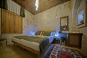 Vigneron Cave Hotel