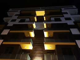 Cay Apart