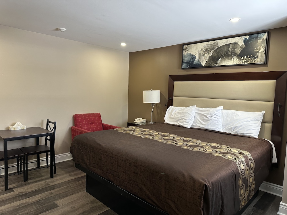 Champlain Motor Inn