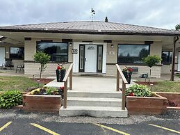 Champlain Motor Inn