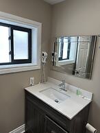 Champlain Motor Inn