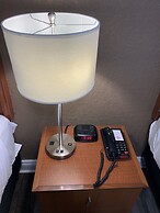 Champlain Motor Inn