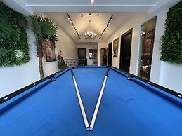 Art Pool Villa