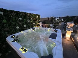 Art Pool Villa
