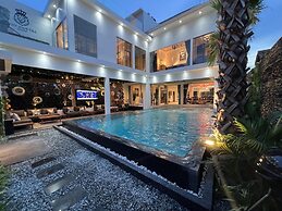 Art Pool Villa