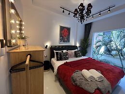 Art Pool Villa