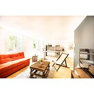 Bright Stylish Park Front Near Polanco