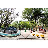 Bright Stylish Park Front Near Polanco