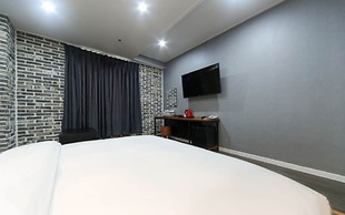 The Way Hotel