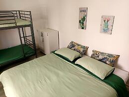 Aloha Hostel