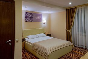 Aragon Hotel