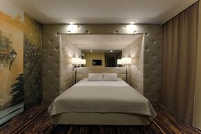 Aragon Hotel