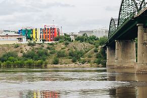 Hotel Red River