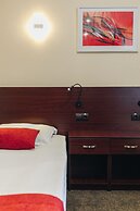 Hotel Red River