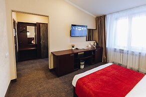 Hotel Red River