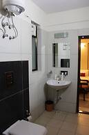 Hotel R K Palace
