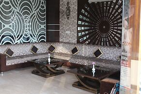 Hotel R K Palace