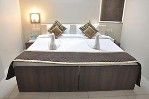 Hotel R K Palace