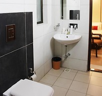 Hotel R K Palace