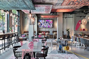 Moxy Hamburg City