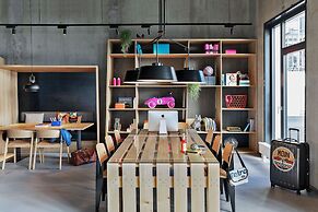 Moxy Hamburg City