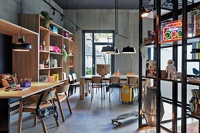 Moxy Hamburg City