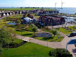 Spacious Holiday Home Near Amsterdam