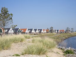 Spacious Holiday Home Near Amsterdam