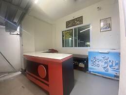 OYO 1135 Triple A Residence