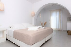Naxos Sandastic