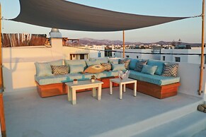 Naxos Sandastic
