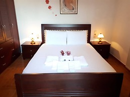 Antonia House
