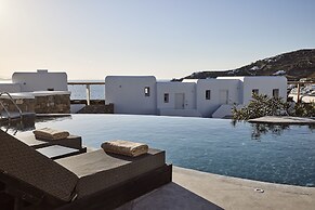 Amazon Mykonos Resort & Spa