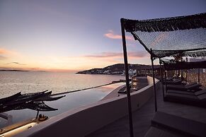 Amazon Mykonos Resort & Spa