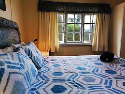 Whaleback Cottage