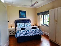 Whaleback Cottage