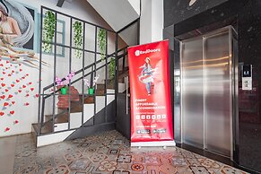 RedDoorz Plus @ Doorman Guest House