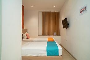 Sans Hotel Kupang Indah Surabaya