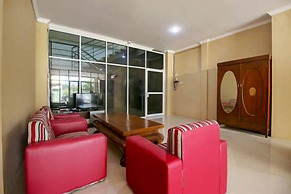 RedDoorz near Hartono Mall Solo