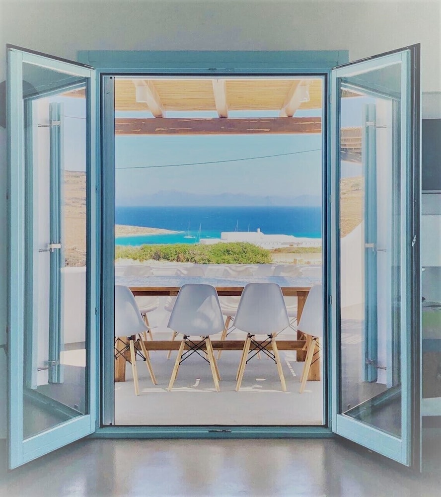 Blue Harpist Villas