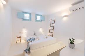 Blue Harpist Villas