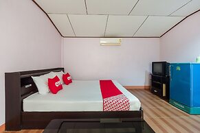 OYO 1143 Phet Luran Thai Resort Kohchang