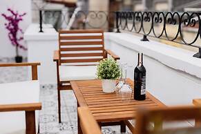 Selvese Suites – Serviced Living in Galata